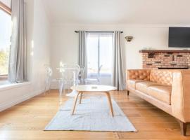 30 PCT OFF! Malibu Romantic Suite, Ocean View, Beach，位于马里布的酒店