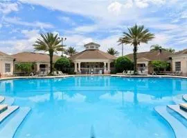 Pool Home in Famous Windsor Palms Resort 4 Miles to Disney, Free Resort Amenities