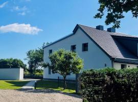 Cosy holiday home HELMA directly at the Baltic Sea，位于齐罗的度假短租房