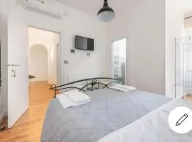 ES - Essential Solution & Emotion Stories (locazione turistica)