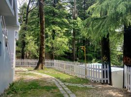 Himtrek Stays,Mcleodganj，位于麦罗肯机的住宿加早餐旅馆