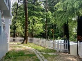 Himtrek Stays,Mcleodganj