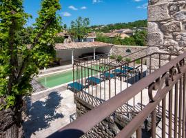 Mas Picholine - Maison pour 10 avec piscine，位于Saint-Jean-de-Maruéjols-et-Avéjan的度假短租房