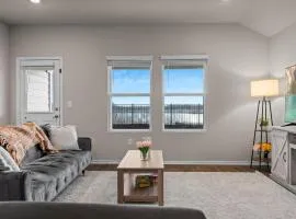 @ Marbella Lane - Amazing 4BR Lakeview Home