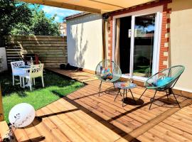 Copacabana TINY HOUSE studio terrasse jardin，位于Saint-Aignan-Grand-Lieu的度假屋