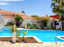 Villa Océano with private heated pool, aircon and Seaview