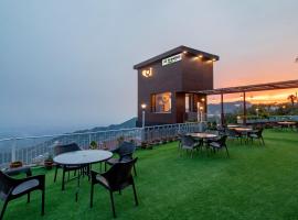 Treebo Raj Mall Road，位于穆索里的酒店