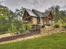 Large Luxury Cabin 5 min from Dwntwn BR w Hot Tub
