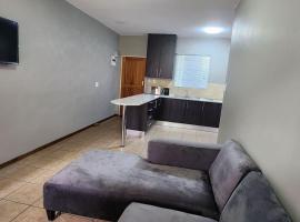 Apartment Near Amajuba Mall，位于纽卡斯尔的酒店