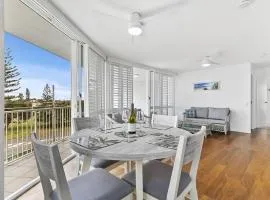 Kawana Beachside Getaway 1 Bedroom Apartment