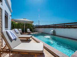 Villa Estrella，位于爱琴娜岛的带泳池的酒店