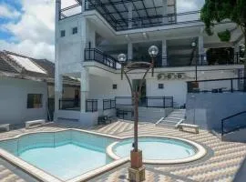 RedDoorz Plus near Taman Rekreasi Selecta 2