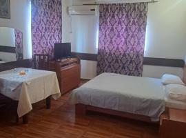 PAULESTI SOLE MIO，位于Păuleşti的酒店