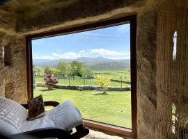 O Balcon Do Oitaven, vuestra finca privada en Galicia，位于庞特维德拉的酒店