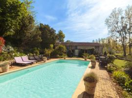 Holiday Home Moulin De Mois by Interhome，位于Joussé的酒店