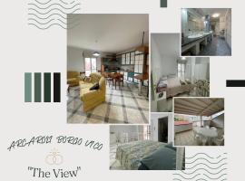 Arcaroli Borgo Vico "The View"，位于维科德尔加尔加诺的酒店