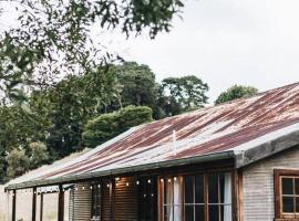 Pickers Hut - A Country Style Featured Dream Stay，位于Basket Range的酒店