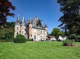 Camping et Hotel Château du Haget，位于Montesquiou的露营地