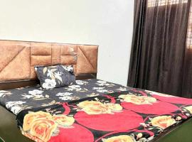 SPOT ON 81041 Hotel Royal Palace，位于诺伊达的酒店
