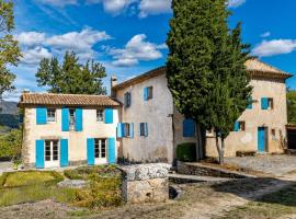 Villa de 6 chambres avec piscine privee jardin clos et wifi a Saignon，位于赛尼翁的别墅