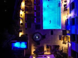 Elexus Predeal，位于普雷代亚尔的带泳池的酒店