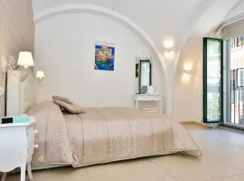 Bright Apartment in Minori, 67 sq.m, Near Beaches
