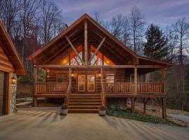 Fully Stocked Cabin Retreat w/ Game Room & Pond!，位于马里昂的酒店