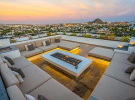 Lumina at Cardinal Cabo San Lucas，位于卡波圣卢卡斯的酒店