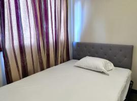 Simple Deluxe Private Room，位于安克雷奇的酒店
