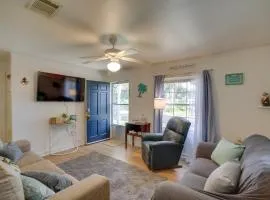 Pet-Friendly Retreat in Gulfport Less Than 1 Mi to Beach!