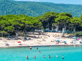 Sunday 2BR Welcome stay Private Holiday House in Chalkidiki - Close to Karydi Beach Vourvourou，位于沃尔沃罗的酒店