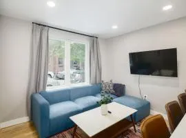 2BR in Heart of Queen Village - walk to everything!