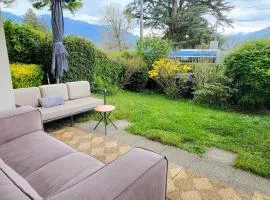 Lake side(5min)/fire place/garden/freeparking/45m2