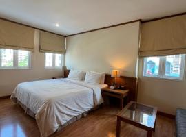 Jhouse Thonglor，位于Khlong Toei的酒店