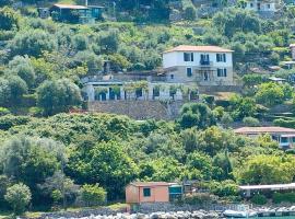 La Terrazza su Portovenere，位于韦内雷港的酒店