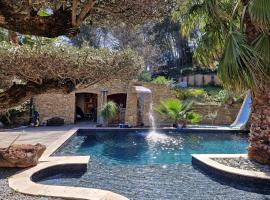 Villa de 5 chambres avec piscine privee jacuzzi et jardin clos a Aubagne，位于欧巴涅的别墅