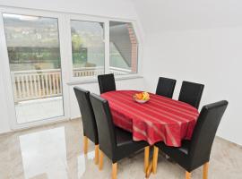 Apartment Baki，位于亚伊采的酒店
