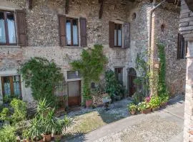 La Locanda della Torre "Foresteria Lombarda"