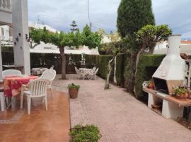 APCOSTAS Villa Ibiza - Oropesa，位于奥罗佩萨德尔马的度假屋