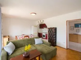 Apartman V in Premantura near the center of town