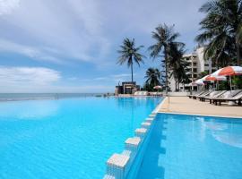 金松滩海滩度假酒店，位于盼武里帕那普兰附近的酒店