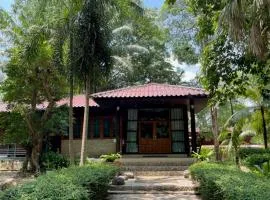 คุ้งน้ำ รีสอร์ท นครนายก