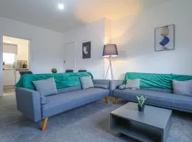 Leadenflower Apartment