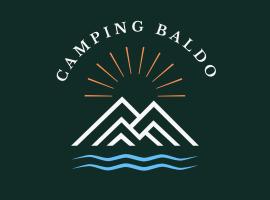 Camping Baldo，位于布雷佐内加尔达的酒店