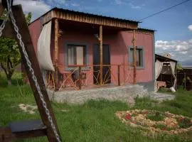 Noravank L-and-L