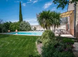 Stunning property between Alpilles and Luberon