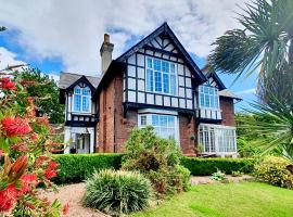 The Torcroft Apartments at Bedford House，位于托基的酒店