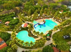 Las Veraneras Villas & Resort，位于Acajutla的酒店