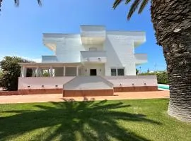 Villa Antonia sul mare con piscina Torre a mare (Bari)