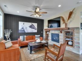 Park City Vacation Rental with Private Hot Tub，位于Keetley Junction的酒店